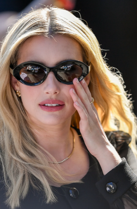 Emma Roberts is engaged! Focus on her 160 000 euro engagement ring