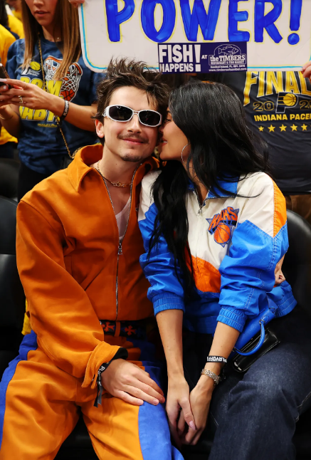 Kylie Jenner found a new way to support her favorite basketball team