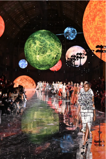 Matthieu Blazy did something no one had dared before – he reimagined and broke the traditional codes of Chanel’s iconic tweed.