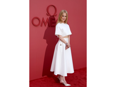 Nicole Kidman and her daughter Sunday Rose cause a sensation in Paris