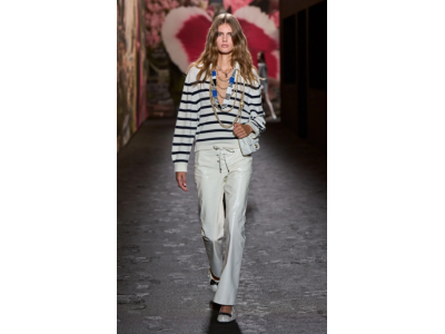 La Marinière makes a remarkable return to the catwalks.