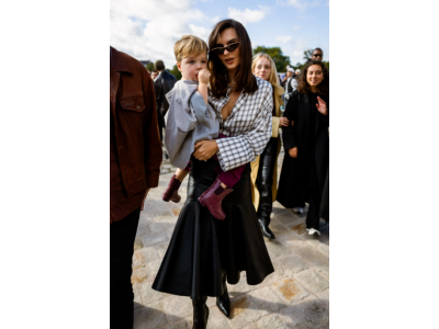 In Paris, Emily Ratajkowski wears the most attractive skirt trend of autumn