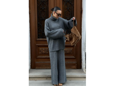 Knitted trousers, warm and elegant, are the winter trend you can wear 7 days a week