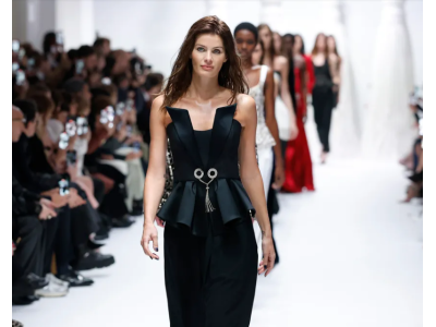 With the Genny Fall/Winter 2025 2026 show, Sara Cavazza Facchini brought Gianni Versace to Milan Fashion Week.