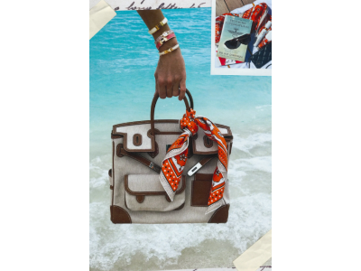 Bag + scarf = the winning combination for this summer