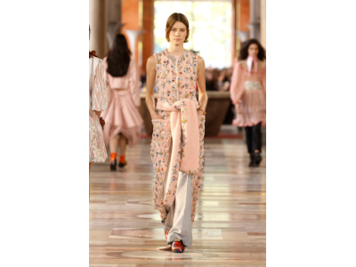 The Louis Vuitton Spring-Summer 2026 Fashion Show – Intimacy as a Lifestyle
