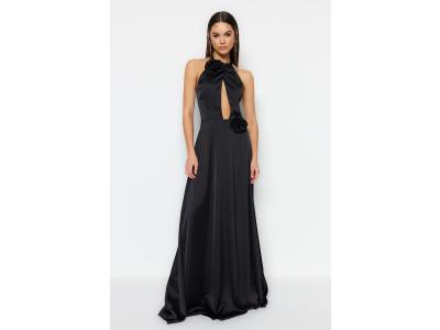 Short, Midi or Maxi Dresses for Every Figure