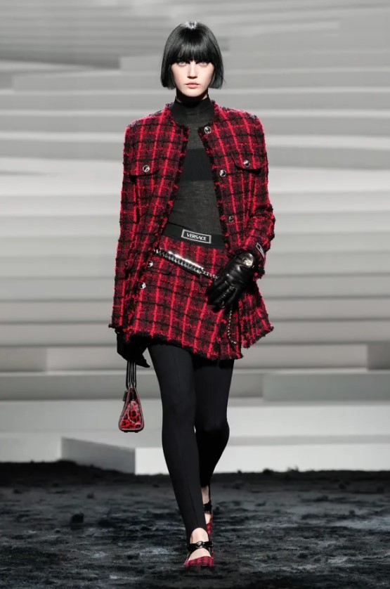 Versace Fall-Winter 2024 - оутфит с пънк привкус